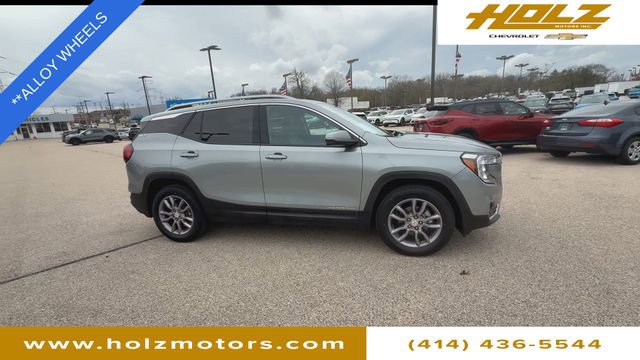 Certified 2024 GMC Terrain SLT AWD/4WD image 9