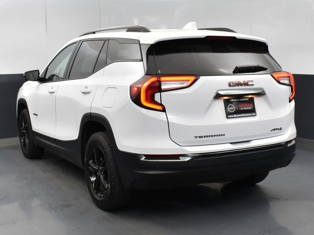 Used 2023 GMC Terrain AT4 image 6