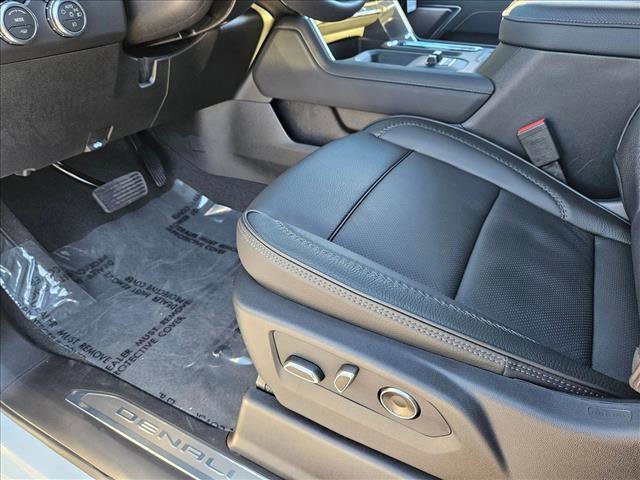 New 2026 GMC Sierra 3500 Denali w/ Denali Reserve Package image 4
