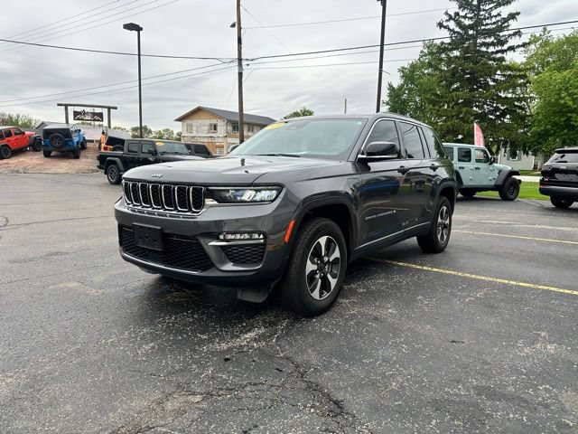 Used 2024 Jeep Grand Cherokee Limited 4xe AWD/4WD image 3