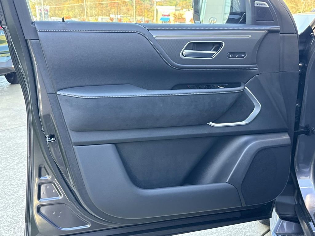 New 2026 INFINITI QX80 Luxe image 15