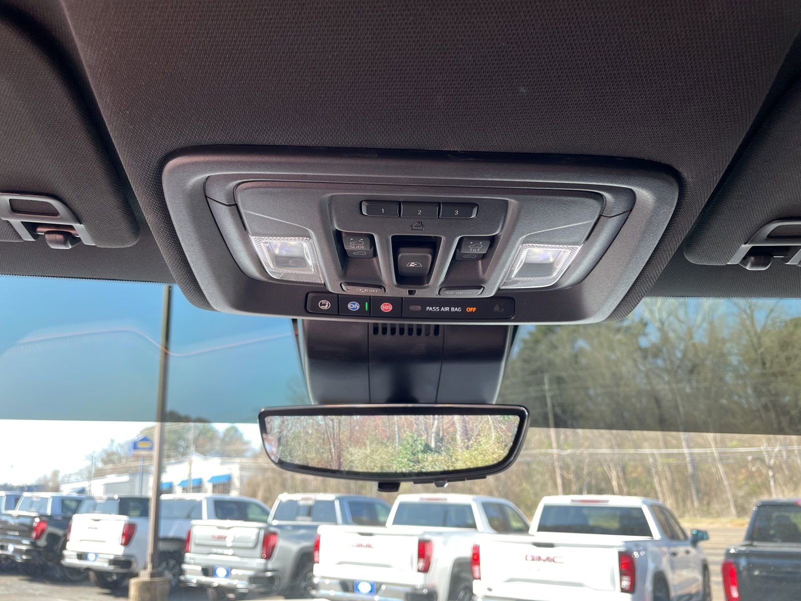 Used 2024 GMC Sierra 2500 AT4 w/ AT4 Premium Plus Package image 20