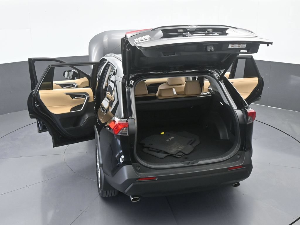 Used 2025 Toyota RAV4 XLE Premium FWD image 70