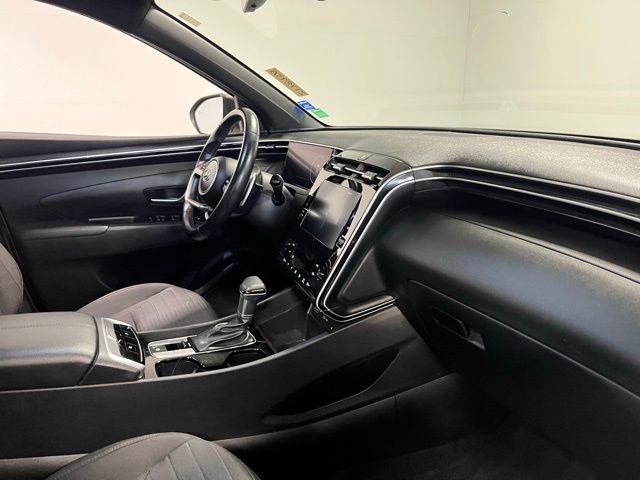 Used 2022 Hyundai Santa Cruz SEL Premium image 11