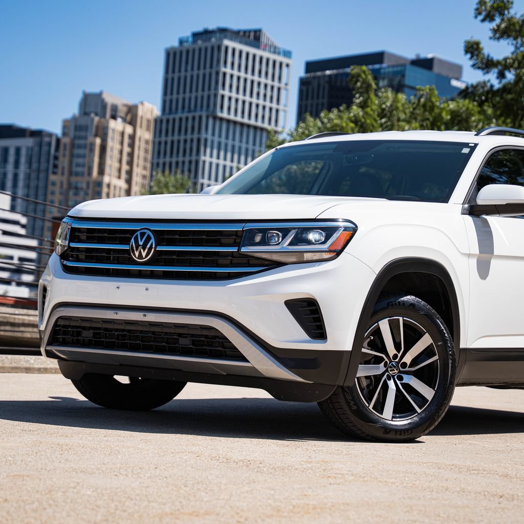 Certified 2023 Volkswagen Atlas SE AWD/4WD image 2