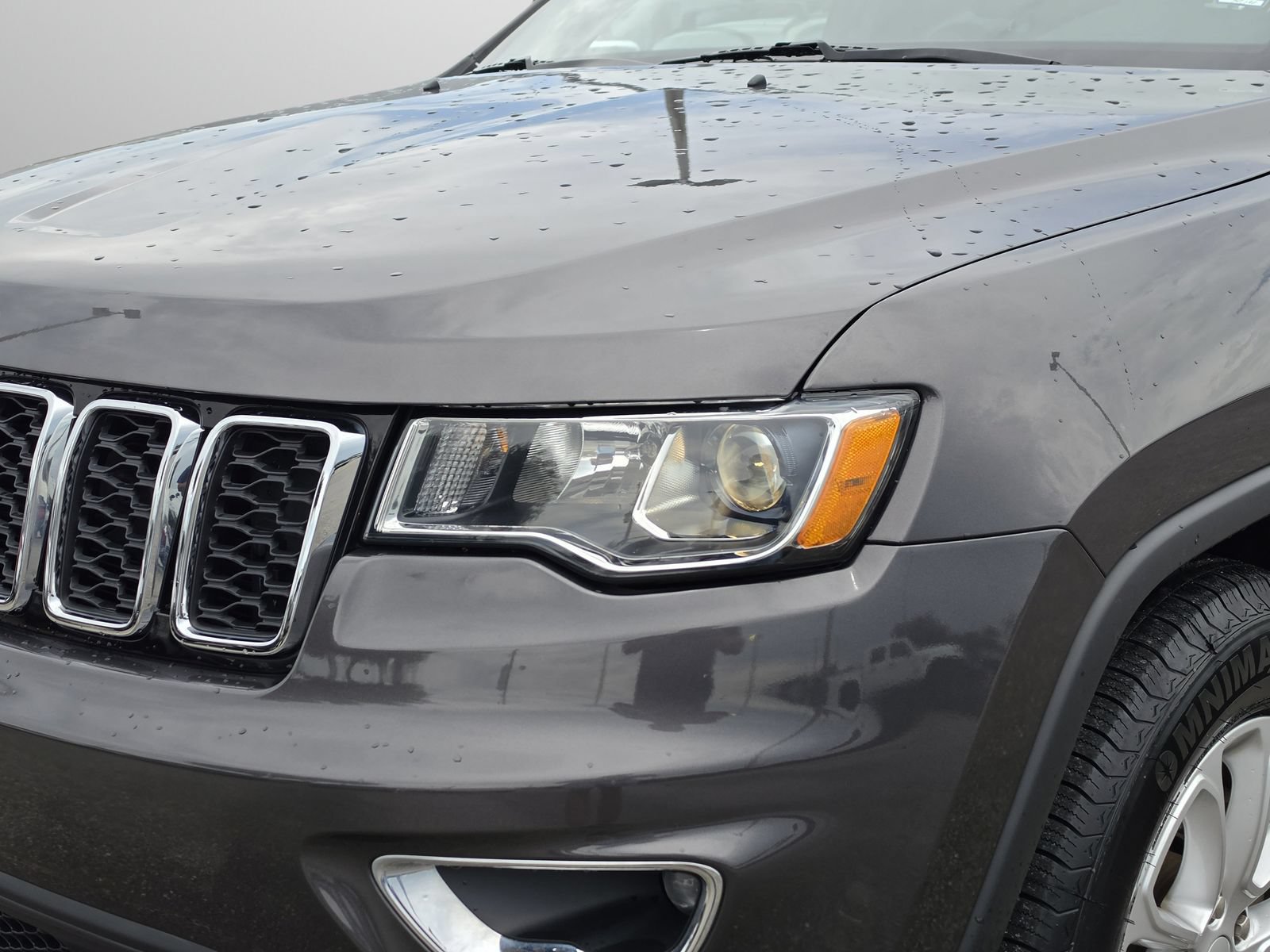 Used 2021 Jeep Grand Cherokee Laredo RWD image 35