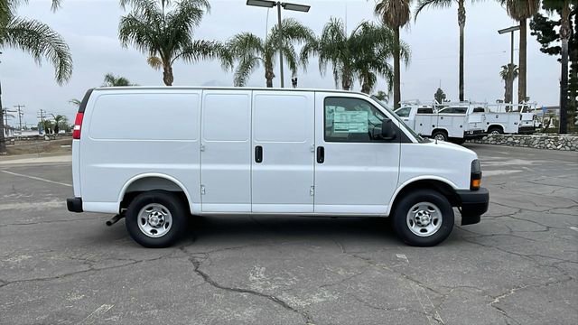 New 2026 Chevrolet Express 2500 RWD image 31