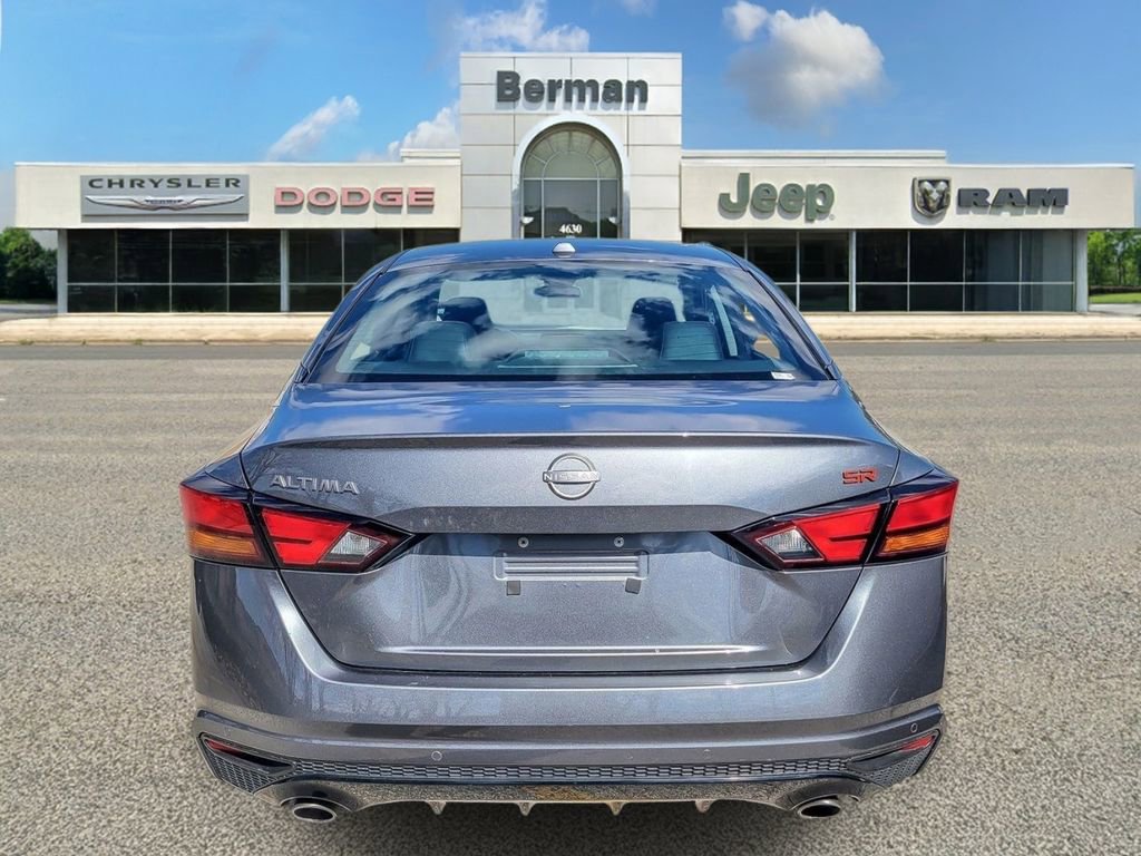 Used 2024 Nissan Altima 2.5 SR image 6