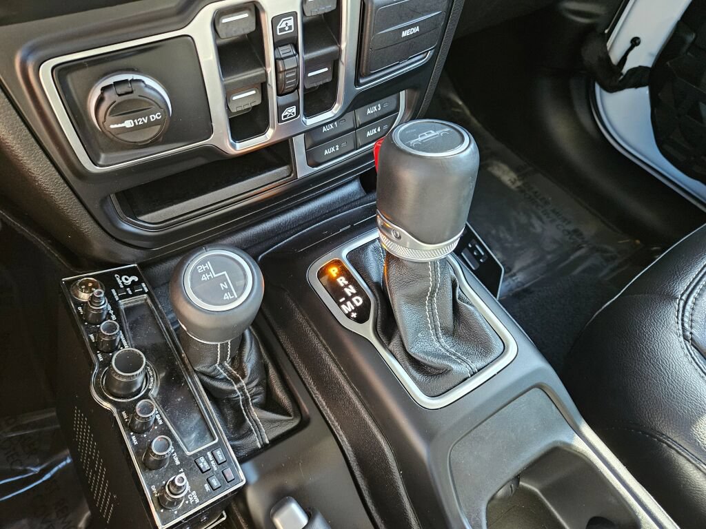 Used 2020 Jeep Gladiator Overland AWD/4WD image 25