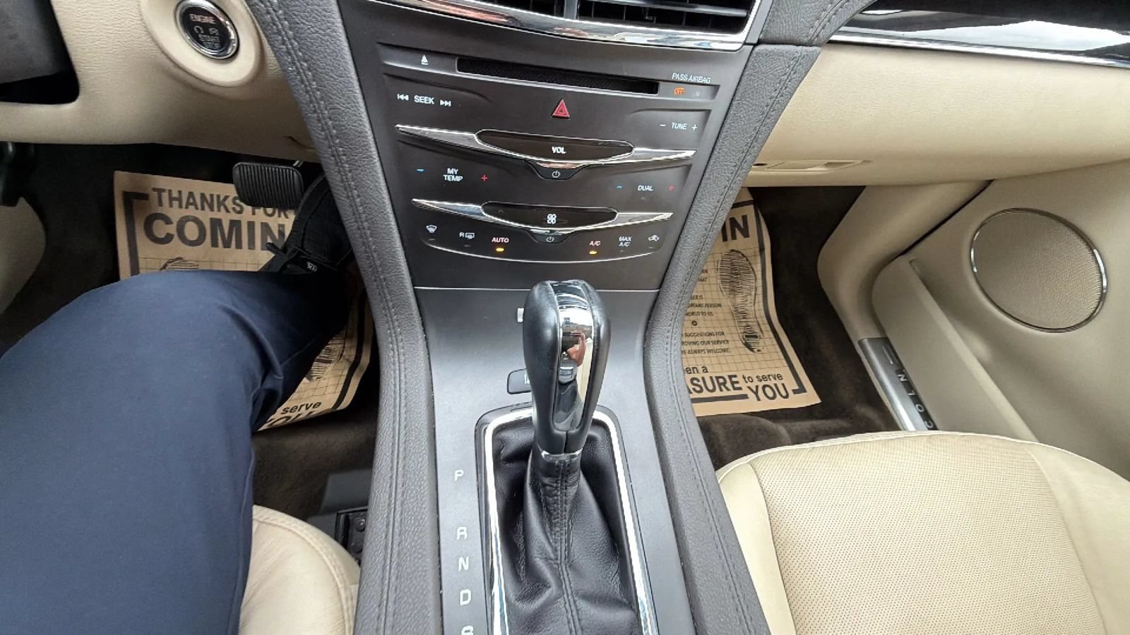 Used 2019 Lincoln MKT AWD image 34