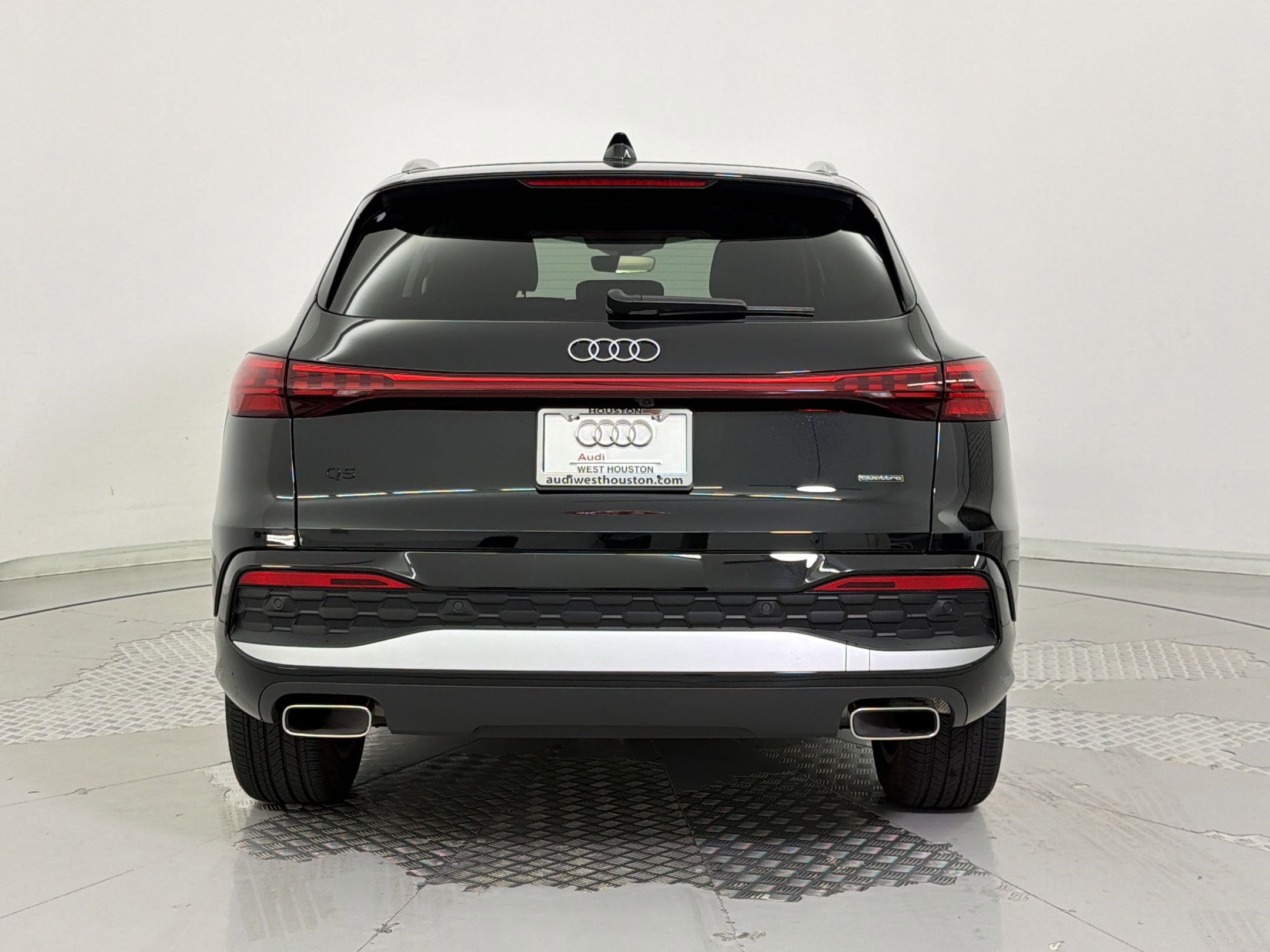 Used 2025 Audi Q5 Premium w/ Convenience Package image 10