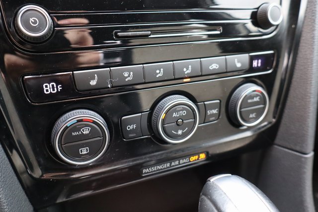 Used 2021 Volkswagen Passat 2.0T R-Line image 21