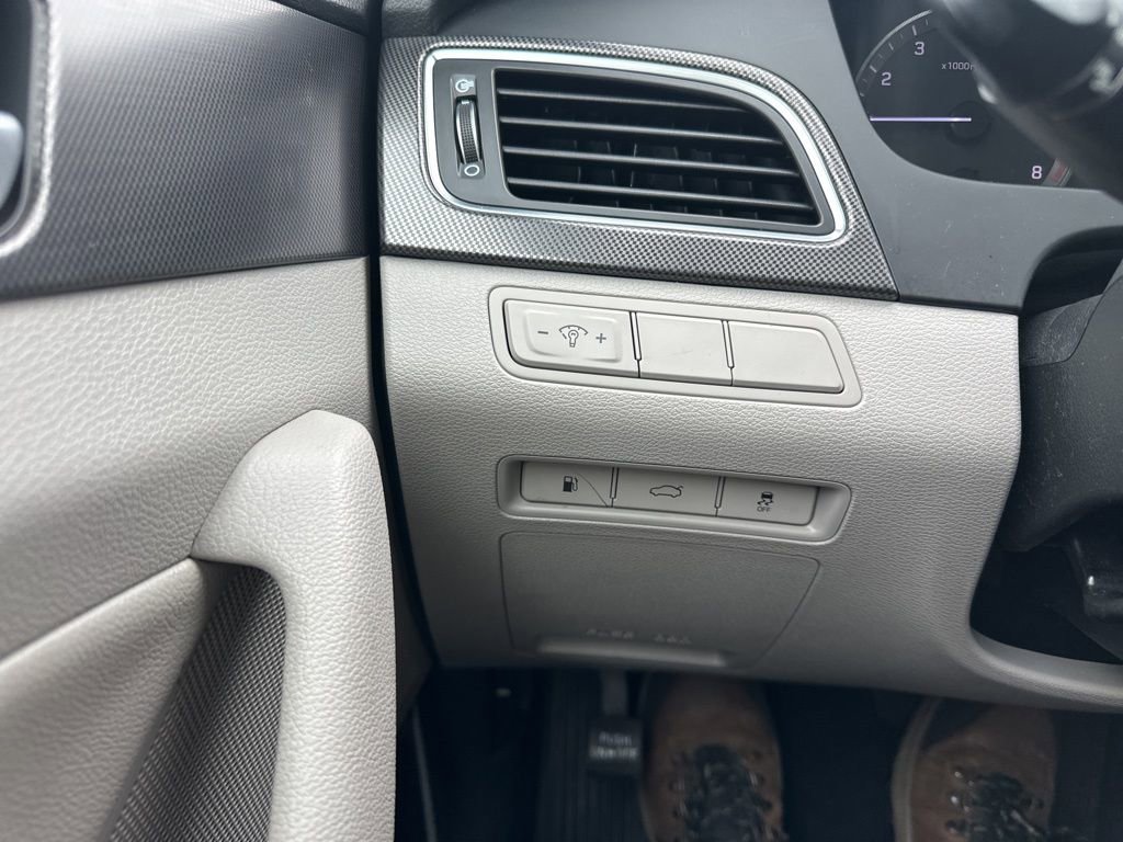 Used 2015 Hyundai Sonata Sport image 18