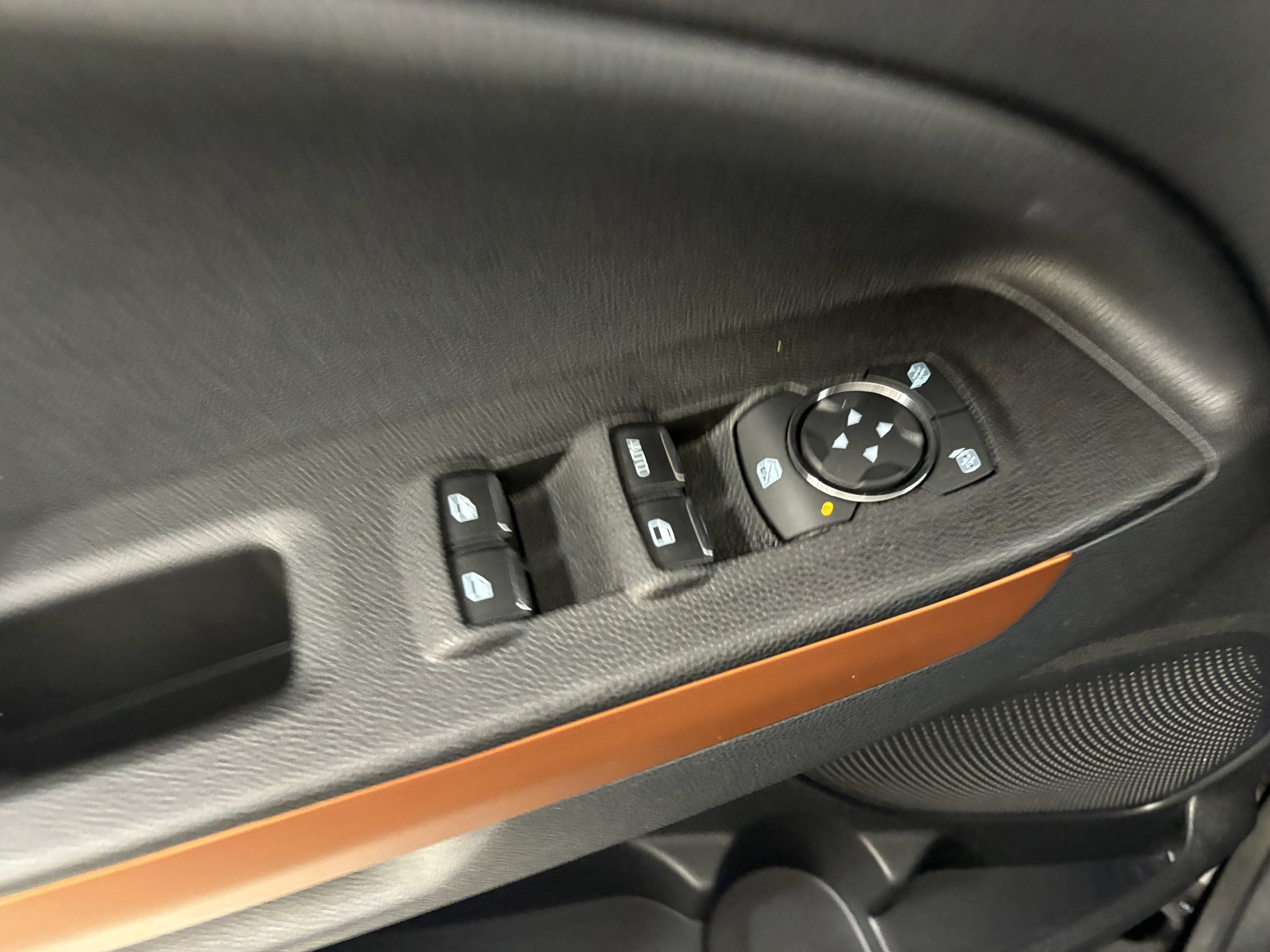 Used 2021 Ford EcoSport SE w/ SE Appearance Package FWD image 25