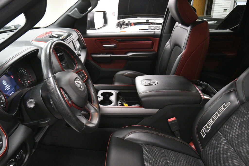 Used 2019 RAM 1500 Rebel image 18