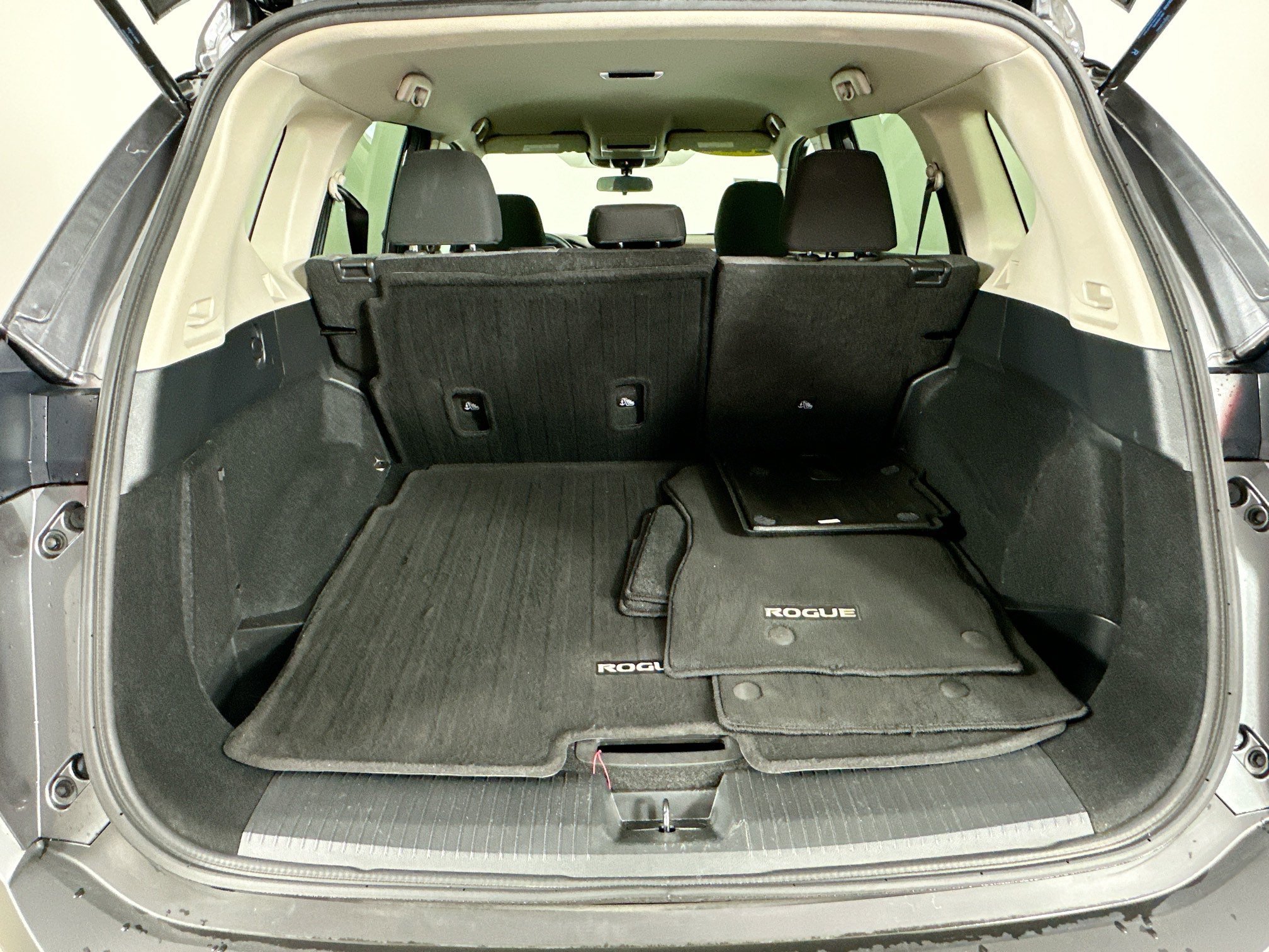 Used 2021 Nissan Rogue S FWD image 34