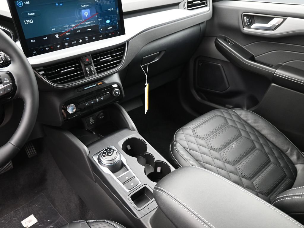 New 2024 Ford Escape SE w/ PHEV Premium Package image 21