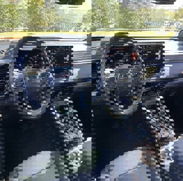 Used 2025 GMC Canyon Elevation w/ Convenience Package image 17