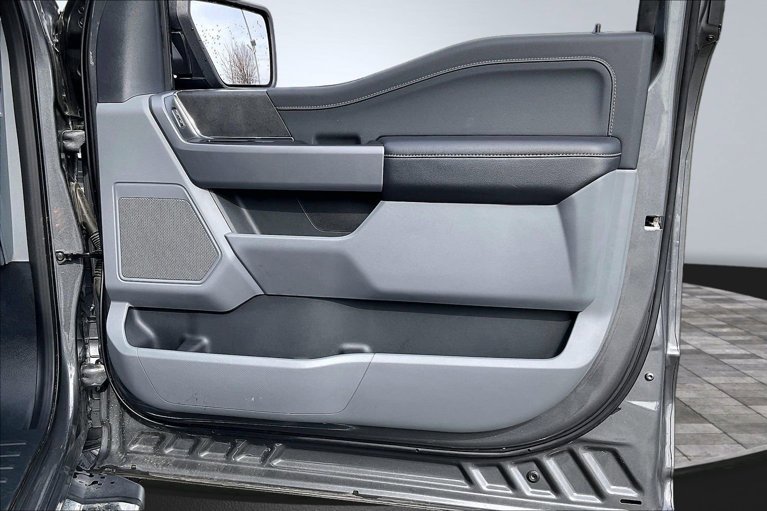 Used 2025 Ford F150 XLT w/ Equipment Group 301A Standard image 17