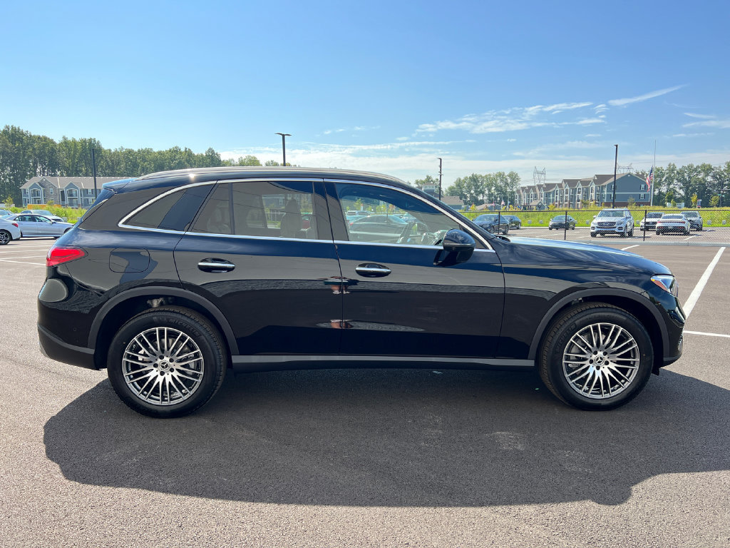 New 2027 Mercedes-Benz GLC 300 4MATIC image 8