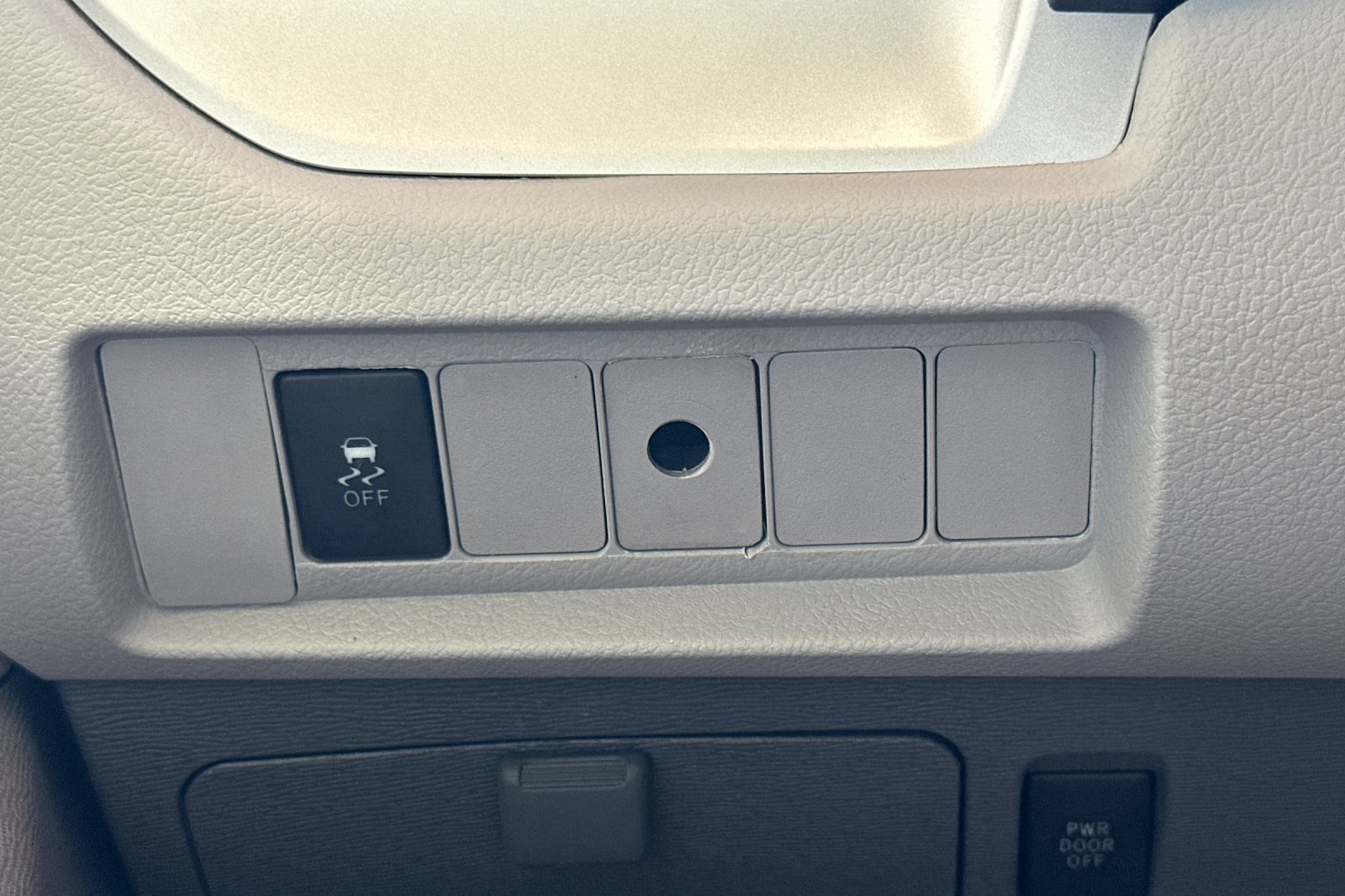 Used 2020 Toyota Sienna LE FWD image 30