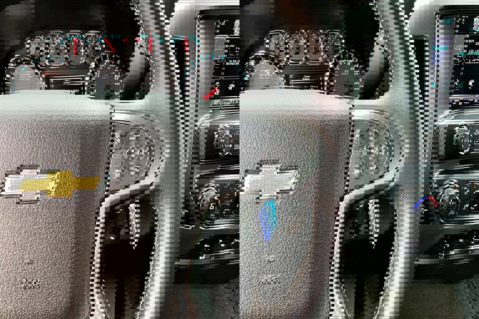 Used 2015 Chevrolet Silverado 1500 LT w/ Custom Sport Edition image 25