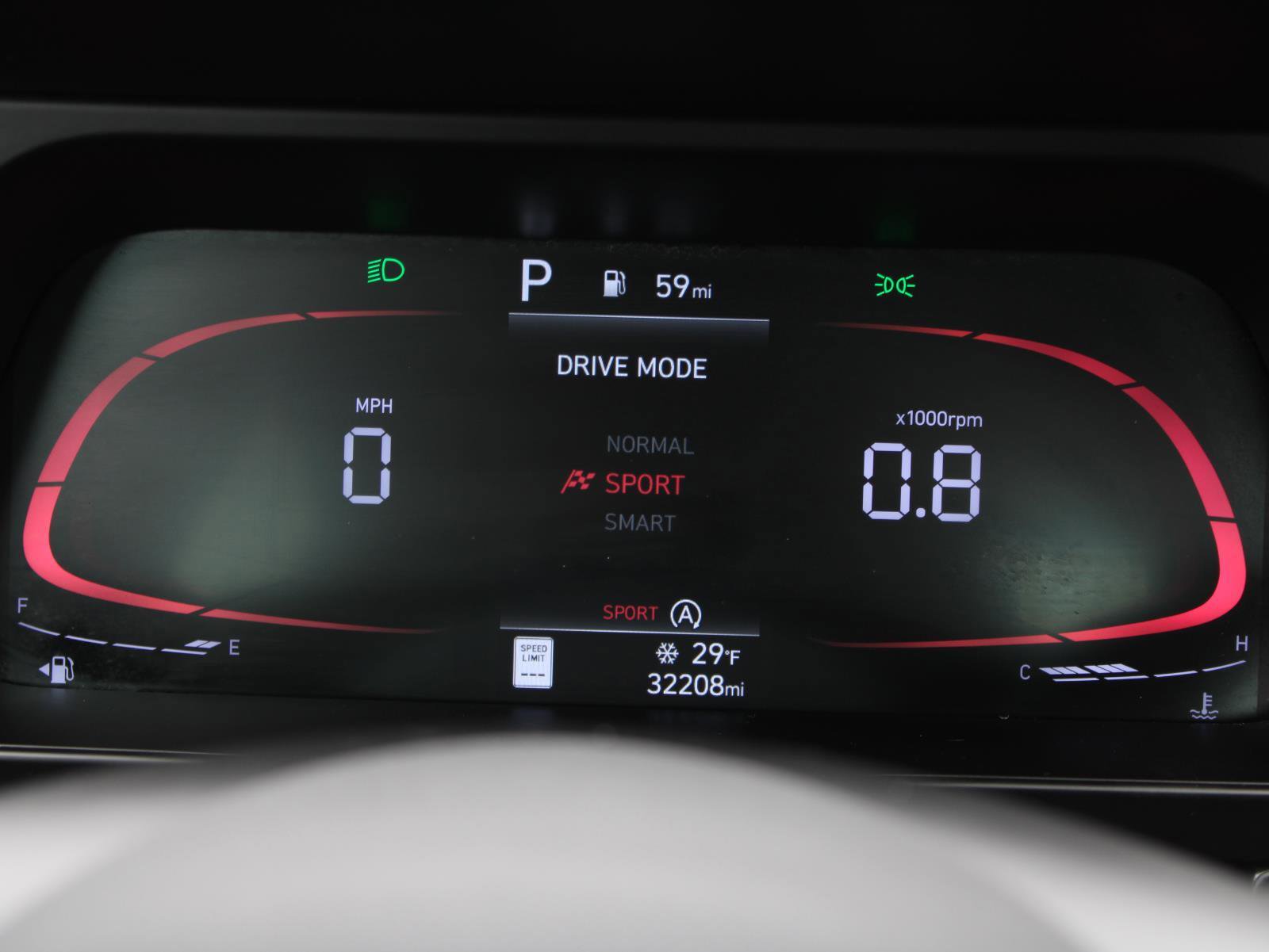 Used 2024 Hyundai Elantra SE image 12