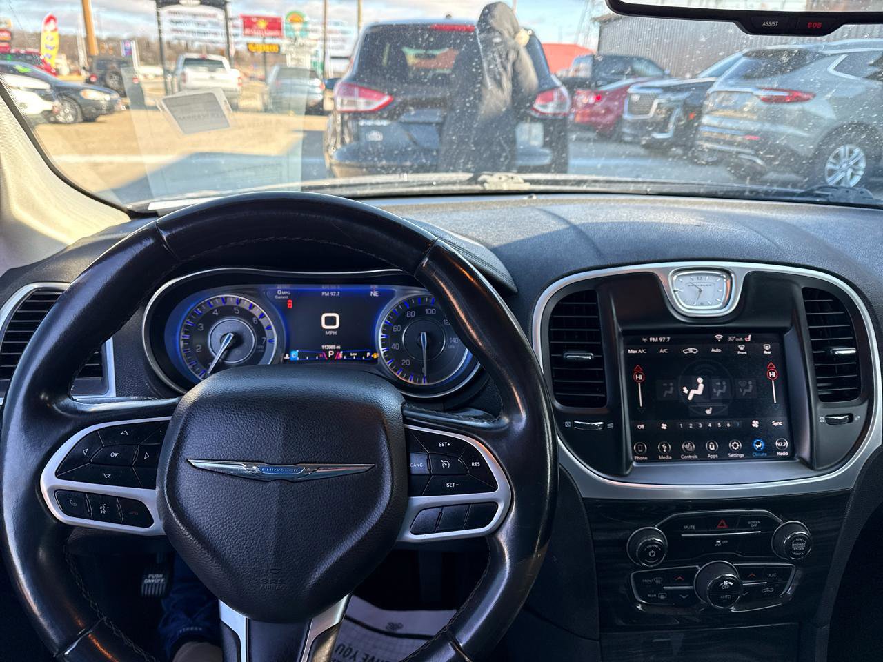 Used 2017 Chrysler 300 Limited RWD image 14