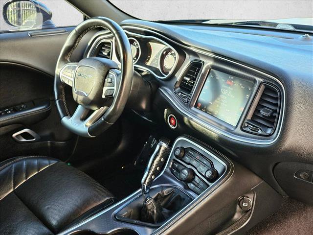 Used 2016 Dodge Challenger SRT RWD image 10