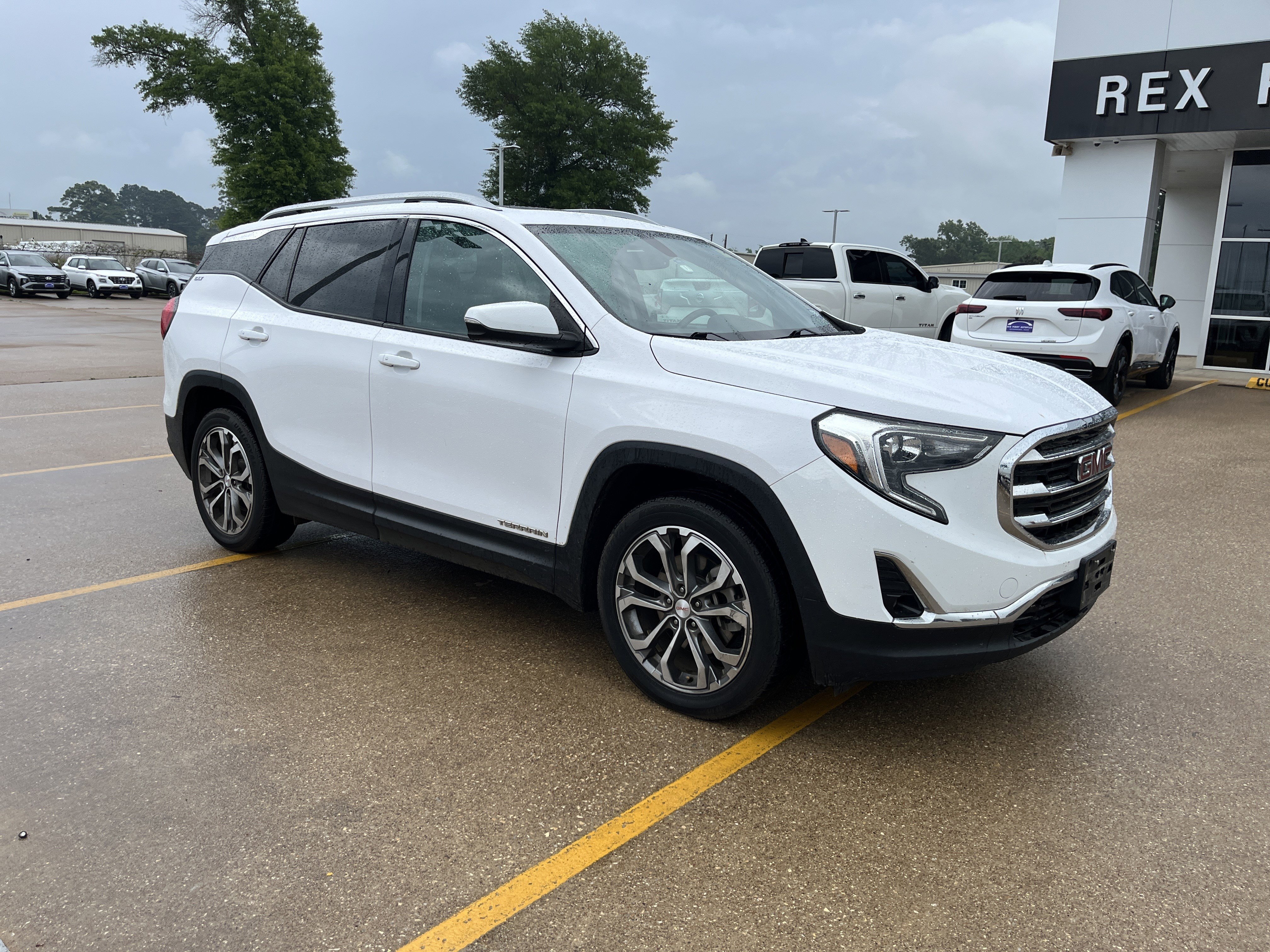 Used 2018 GMC Terrain SLT w/ Preferred Package image 2