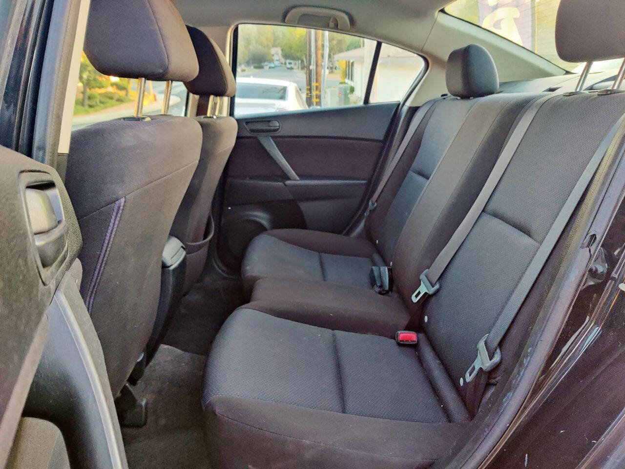 Used 2010 MAZDA MAZDA3 i Sport image 13