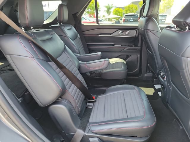 Used 2026 Ford Explorer ST-Line w/ ST-Line Street Pack RWD image 19