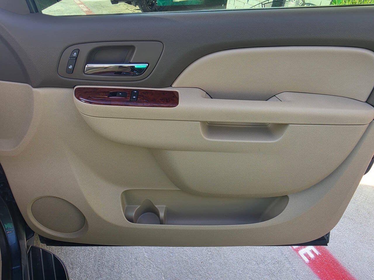 Used 2012 Chevrolet Avalanche LT w/ Texas Edition RWD image 28