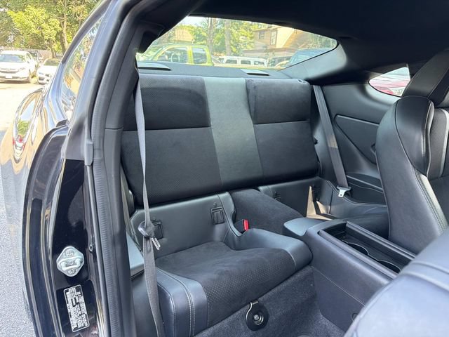 Used 2022 Toyota GR86 Premium w/ ALL Weather Mat Package (TMS) RWD image 18