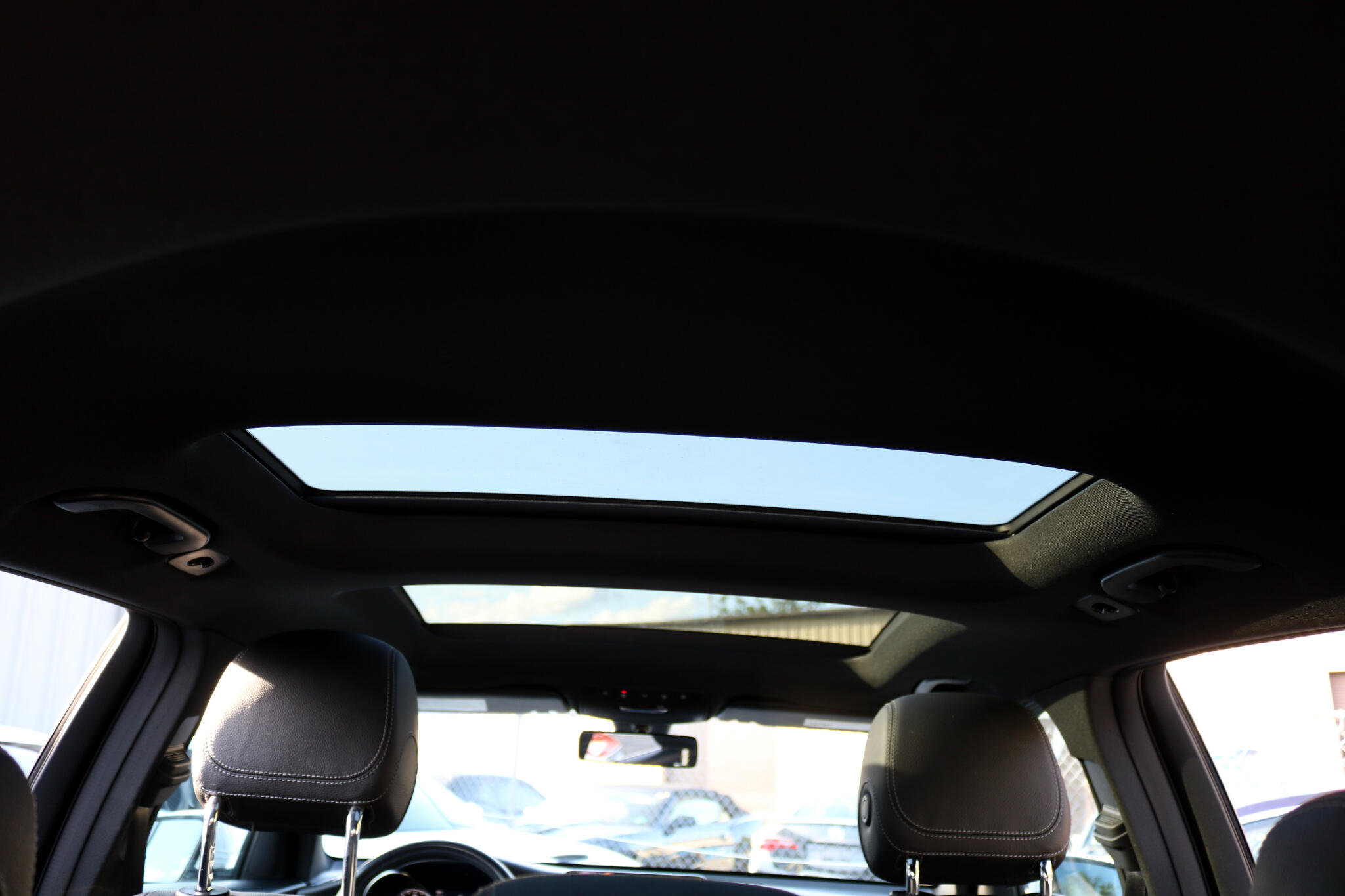 Used 2020 Mercedes-Benz GLC 300 4MATIC image 46