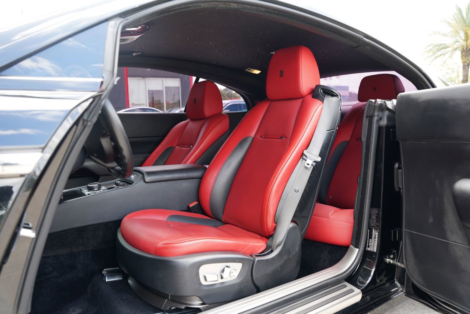 Used 2019 Rolls-Royce Wraith RWD image 17