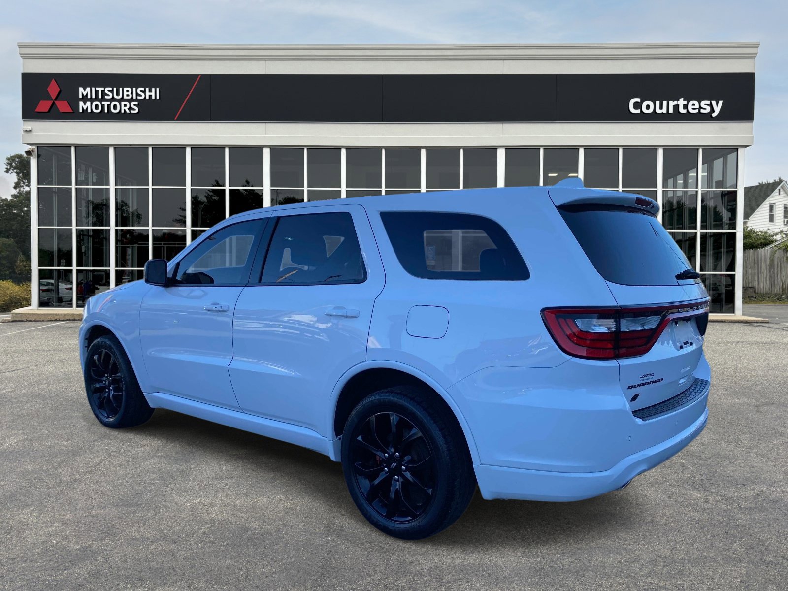 Used 2019 Dodge Durango SXT image 3