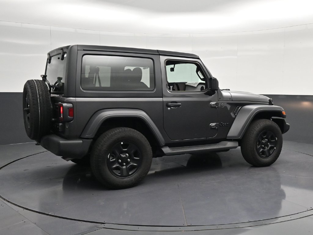 Used 2026 Jeep Wrangler Sport AWD/4WD image 3