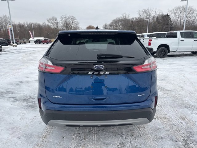 Used 2024 Ford Edge SEL image 4