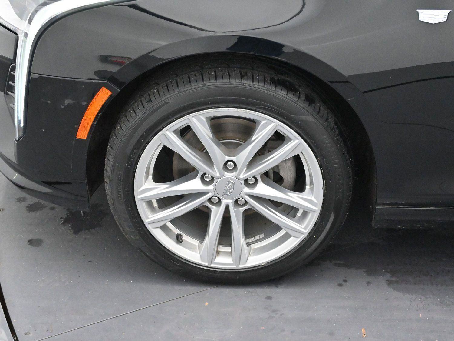 Certified 2022 Cadillac CT4 Luxury w/ Sun And Sound Package image 31