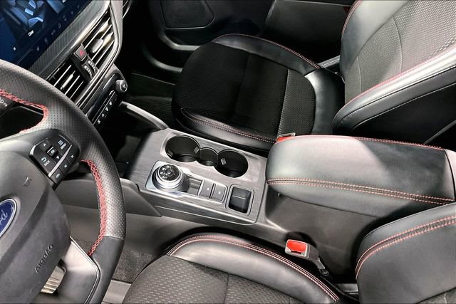 Used 2024 Ford Escape ST-Line w/ Tech Pack #1 AWD/4WD image 17