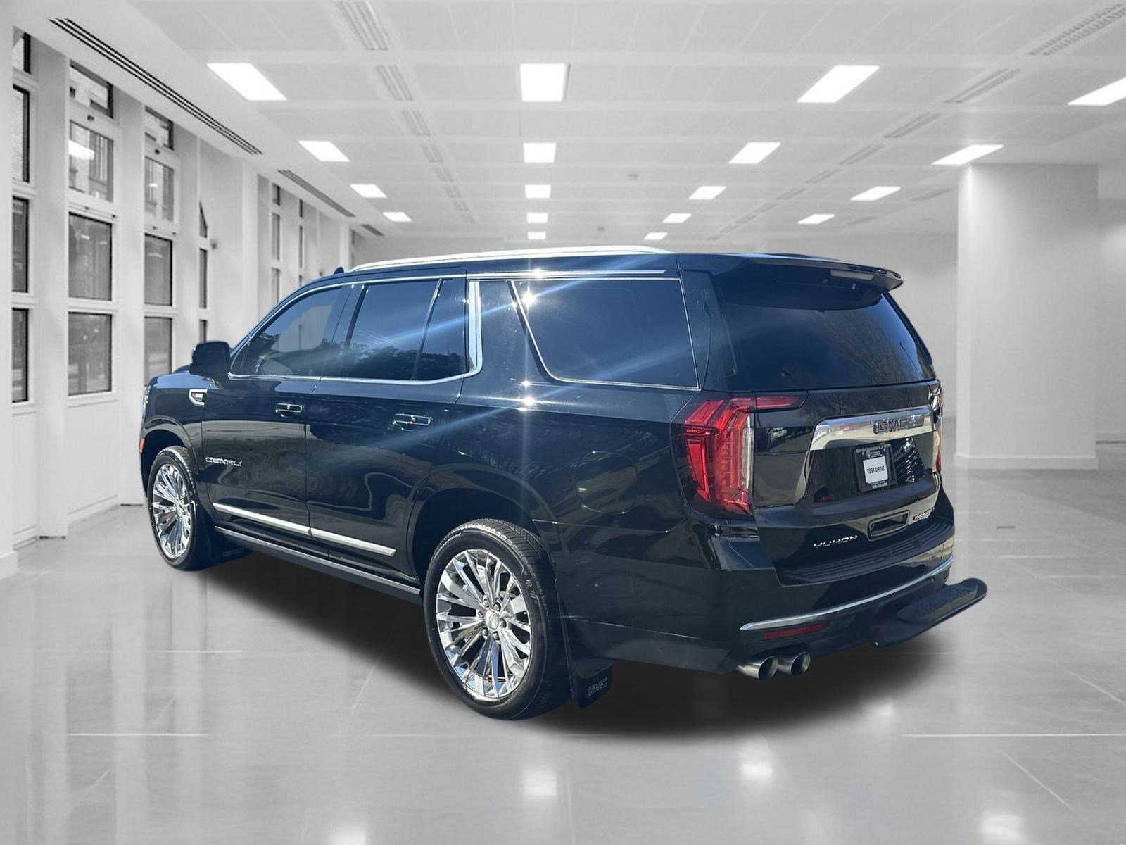 Certified 2021 GMC Yukon Denali w/ Denali Premium Package AWD/4WD image 7