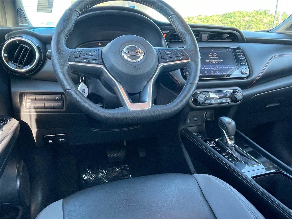 Used 2021 Nissan Kicks SR w/ SR Premium Package FWD image 9
