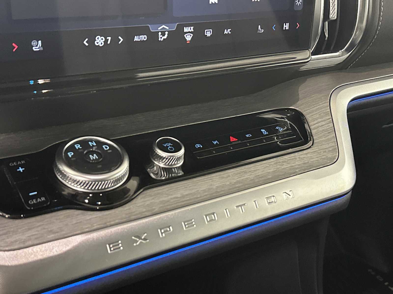 Used 2025 Ford Expedition Max Platinum AWD/4WD image 33