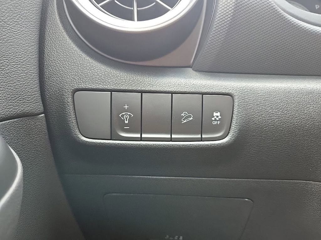 Used 2023 Hyundai Kona Limited w/ Cargo Package AWD/4WD image 36