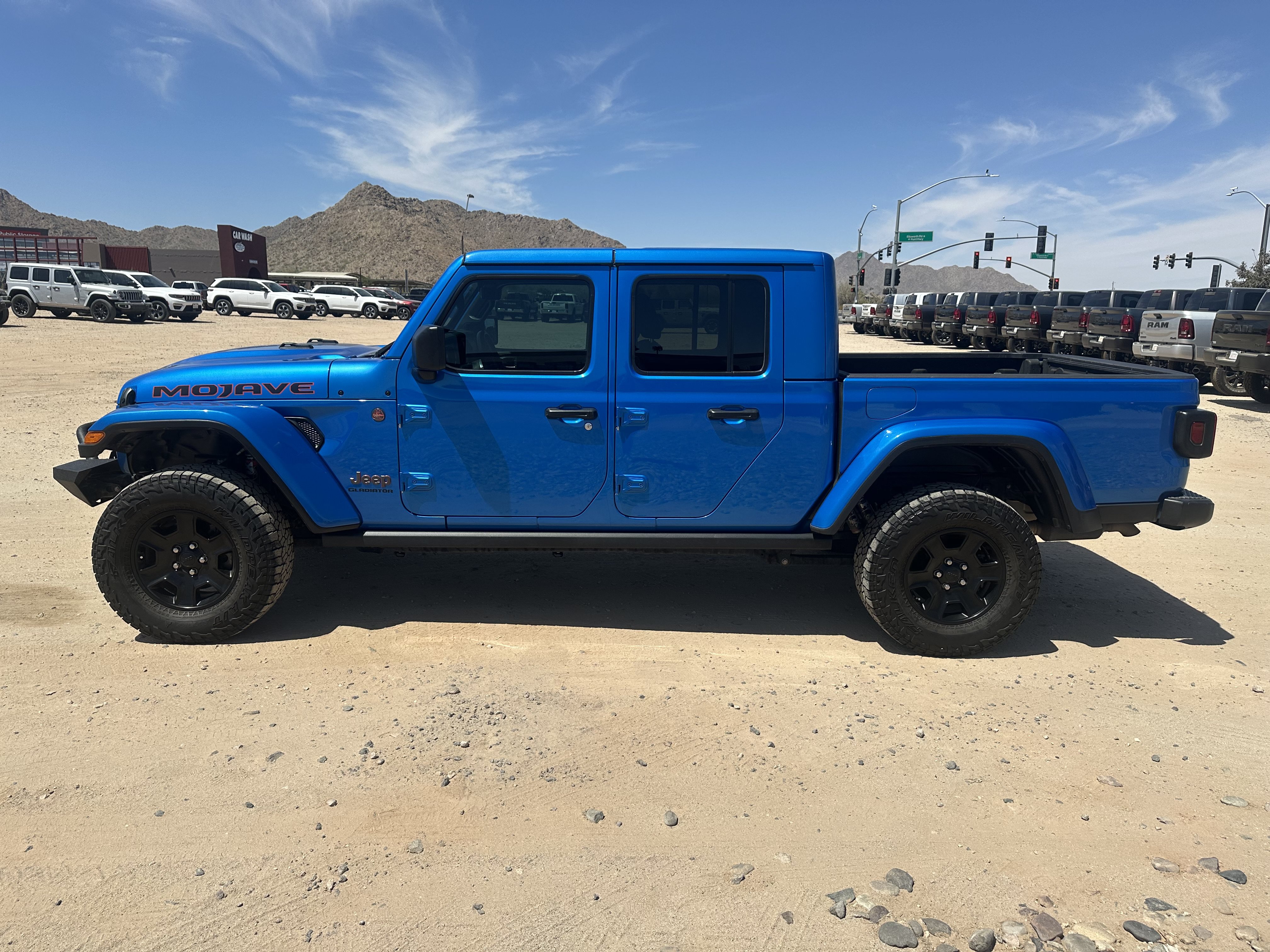 Used 2021 Jeep Gladiator Mojave AWD/4WD image 2