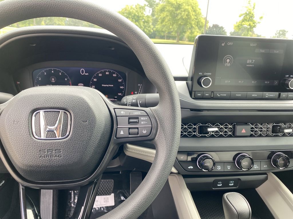 New 2025 Honda Accord SE image 9