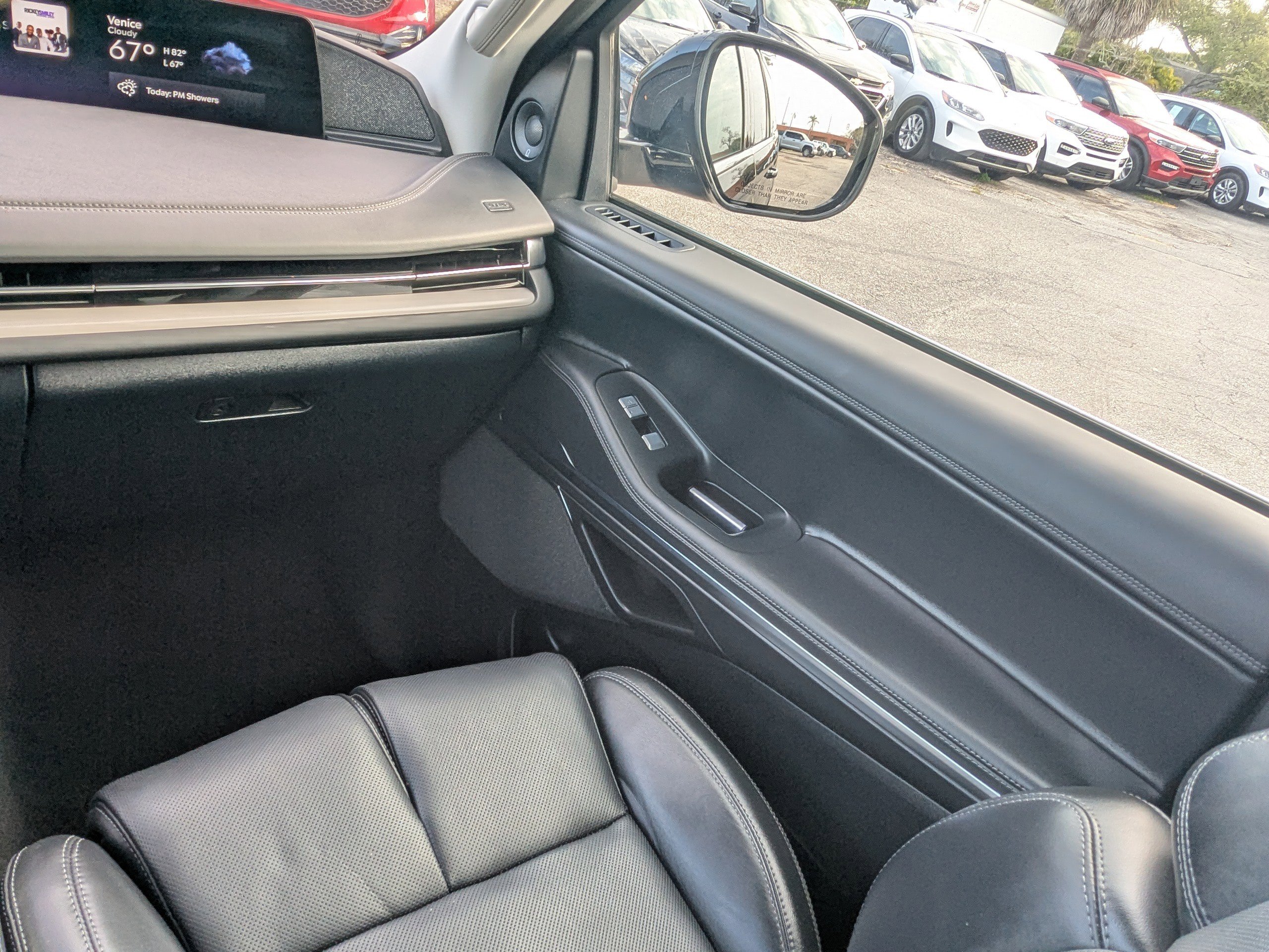 Used 2025 Lincoln Navigator Reserve image 21