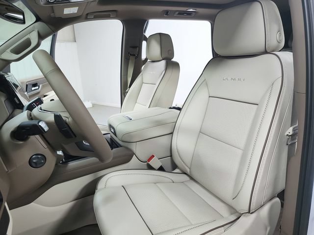 New 2026 GMC Yukon Denali w/ Sun & Power Step Package AWD/4WD image 19