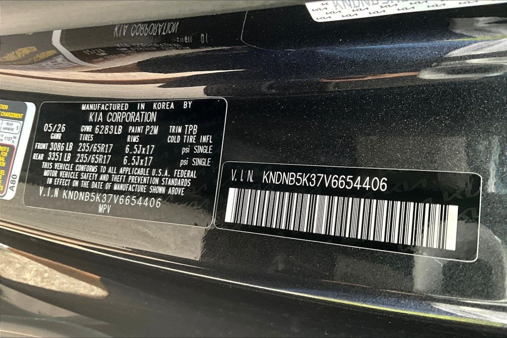 New 2027 Kia Carnival LX FWD image 8